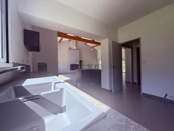 Maison 210 m² à Cours-de-Pile