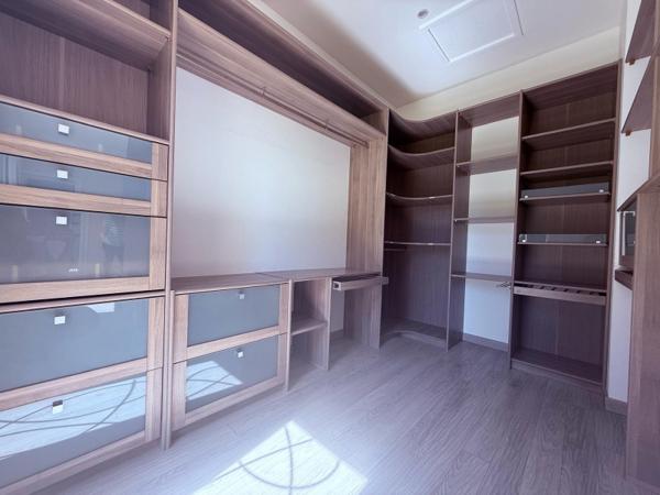 Maison 210 m² à Cours-de-Pile