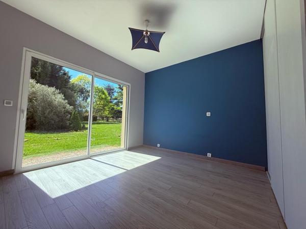 Maison 210 m² à Cours-de-Pile