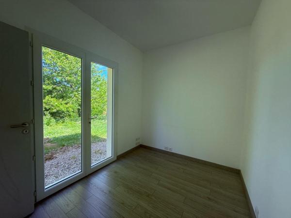 Maison 210 m² à Cours-de-Pile