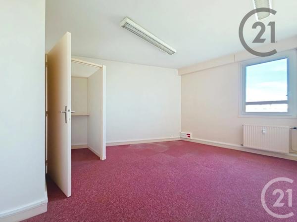 Appartement F2 à vendre  2 pièces - 60 m 2   TROYES  - 10
