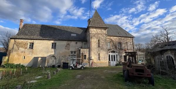 Manoir d'Exception à Le Rheu - Charme Historique et Opportun
