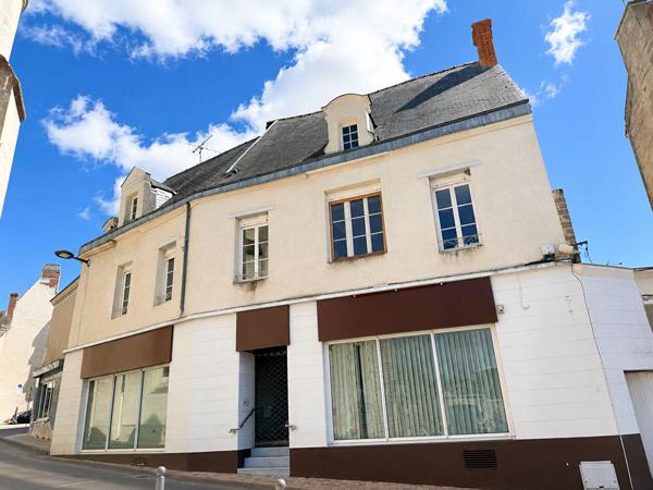 Immeuble de rapport en plein coeur de Doué-la-Fontaine - Rentabilité immédiate et fort potentiel de développement