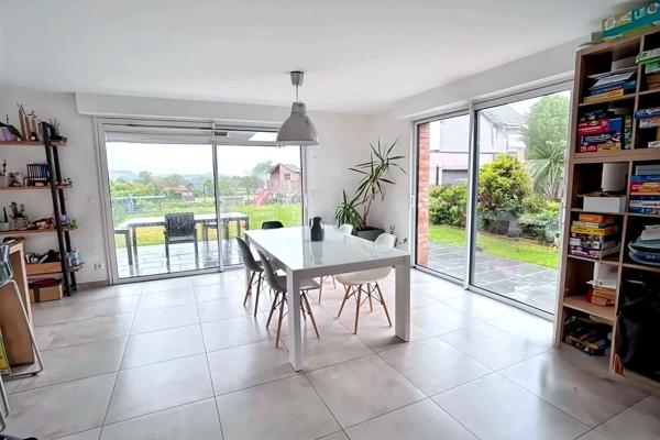 Maison individuelle, 135 m² sur terrain de 438 m²