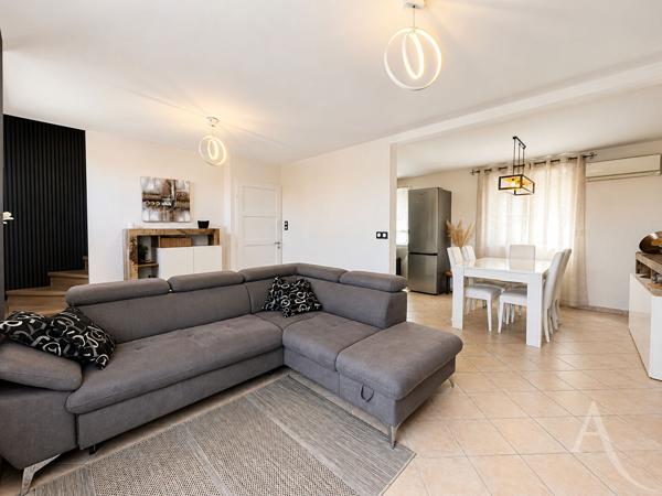 ST-CYPRIEN VILLAGE - MAISON 116 m² AVEC APPARTEMENT INDÉPENDANT ET JARDIN