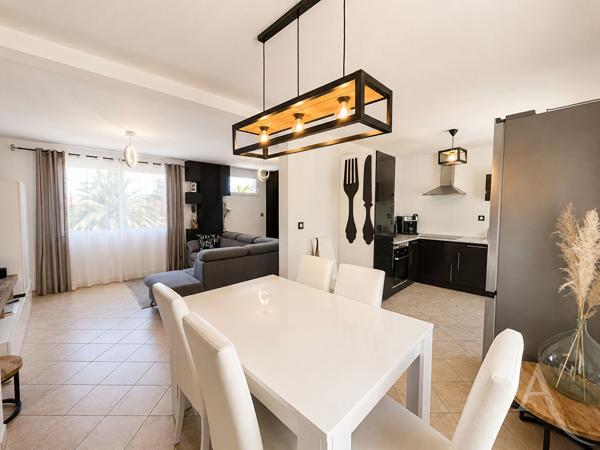 ST-CYPRIEN VILLAGE - MAISON 116 m² AVEC APPARTEMENT INDÉPENDANT ET JARDIN