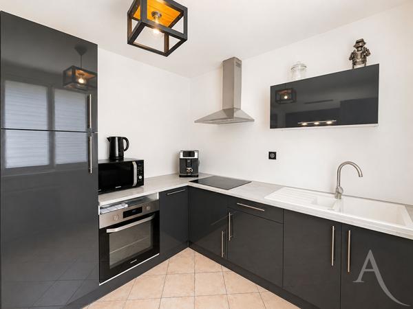 ST-CYPRIEN VILLAGE - MAISON 116 m² AVEC APPARTEMENT INDÉPENDANT ET JARDIN