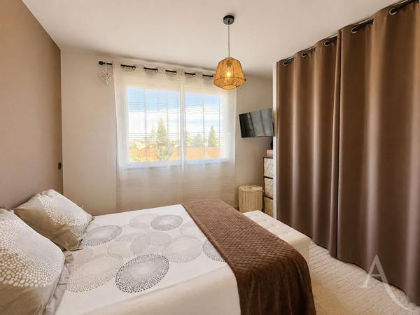 ST-CYPRIEN VILLAGE - MAISON 116 m² AVEC APPARTEMENT INDÉPENDANT ET JARDIN
