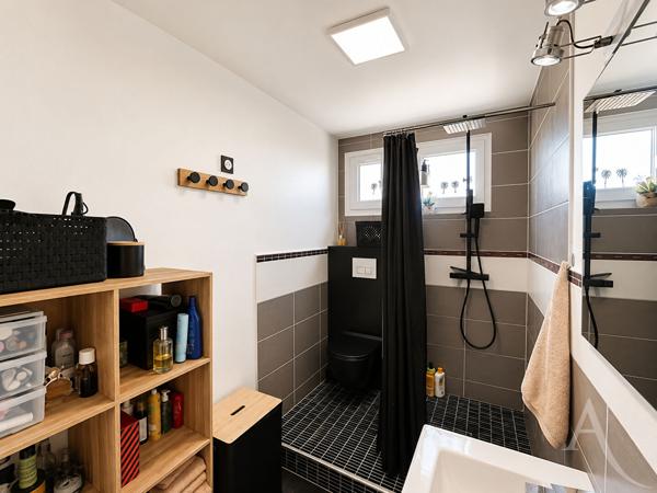 ST-CYPRIEN VILLAGE - MAISON 116 m² AVEC APPARTEMENT INDÉPENDANT ET JARDIN