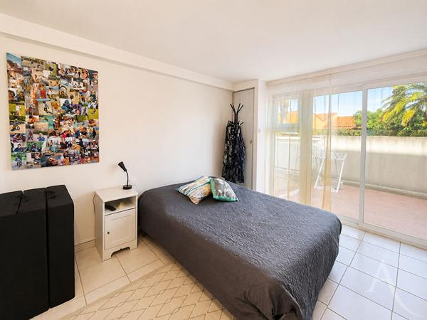 ST-CYPRIEN VILLAGE - MAISON 116 m² AVEC APPARTEMENT INDÉPENDANT ET JARDIN