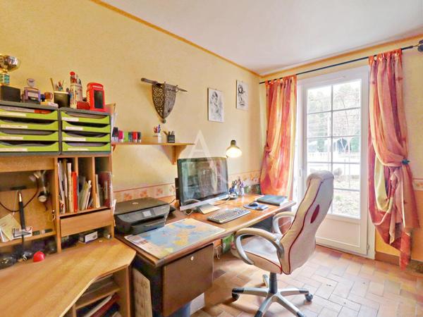 VILLA D'EXCEPTION TYPE 5 AVEC PISCINE SUR TERRAIN DE 8510m² A PIERREVERT