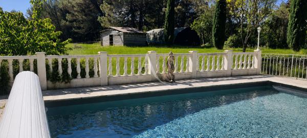 VILLA D'EXCEPTION TYPE 5 AVEC PISCINE SUR TERRAIN DE 8510m² A PIERREVERT