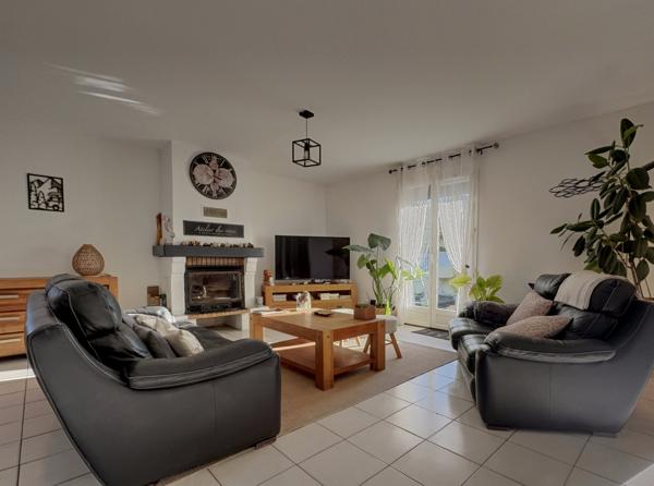 La Teste de Buch ! Maison 4 pièces de 90 m2 avec dépendances de 45 m2, piscine, et parcelle arboré de 737m2 !
