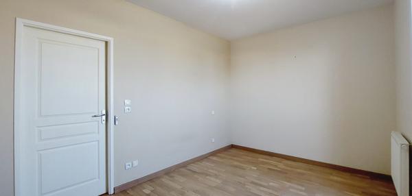 LA TESTE DE BUCH, HYPER CENTRE ! Appartement T2 de 41 m2, dernier étage avec balcon et parking !