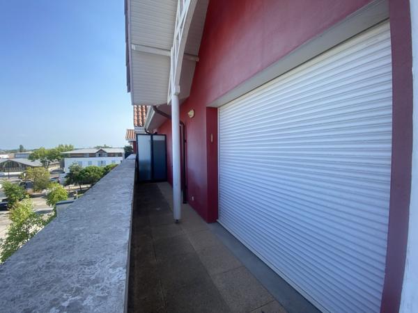 LA TESTE DE BUCH, HYPER CENTRE ! Appartement T2 de 41 m2, dernier étage avec balcon et parking !