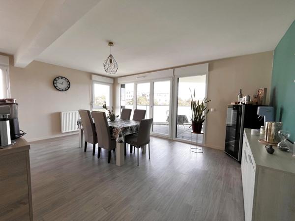 Appartement
                                                                                                                                                                                                                                                                                                                        4 pièce(s)                                                                                                                                                                                                          3 chambre(s)                                                                                                                                                                                                          75.69  m²