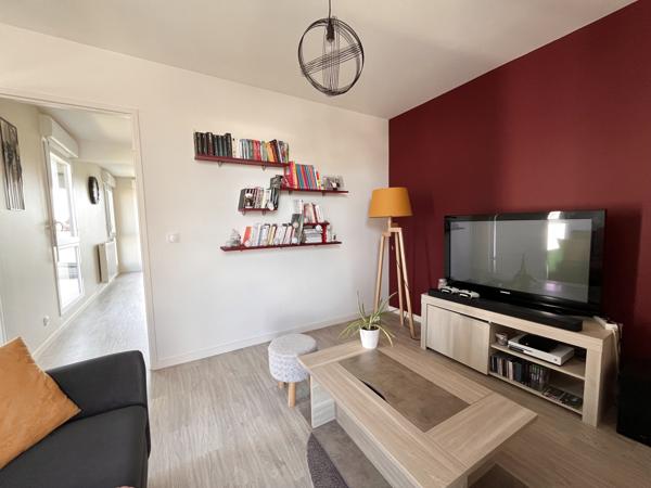 Appartement
                                                                                                                                                                                                                                                                                                                        4 pièce(s)                                                                                                                                                                                                          3 chambre(s)                                                                                                                                                                                                          75.69  m²