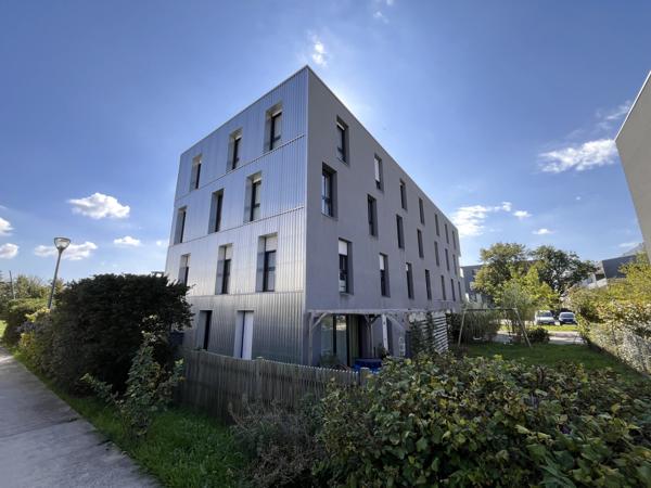 Appartement
                                                                                                                                                                                                                                                                                                                        4 pièce(s)                                                                                                                                                                                                          3 chambre(s)                                                                                                                                                                                                          75.69  m²