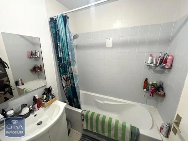 Appartement à louer 3 pièces 62.27m² Mérignac (33700)