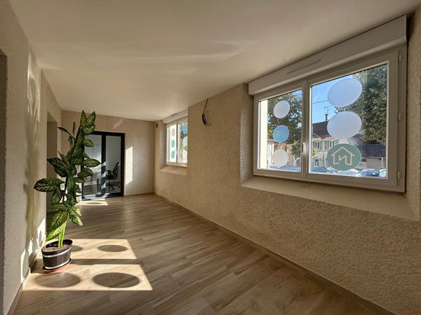 Local commercial 10 ' de Voiron 130 m2