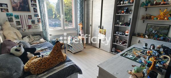 Maison
         4 pièces
        - 115 m² 237 900 € *
