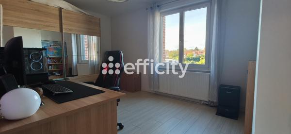 Maison
         4 pièces
        - 115 m² 237 900 € *