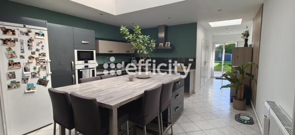Maison
         4 pièces
        - 115 m² 237 900 € *