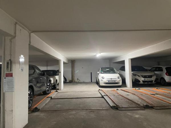 Parking en sous-sol – Centre-ville de Nantes / Guist'hau