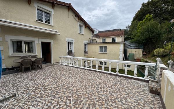 Maison à vendre    7 pièces •  Viroflay