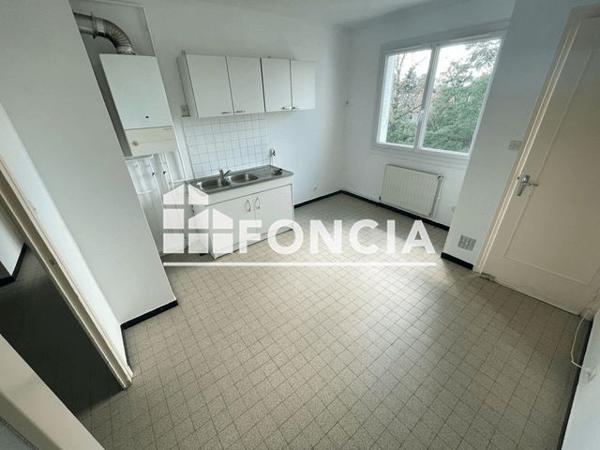 Location Appartement 4 pièces 94.5 m² - 2/10 RUE MISTRAL - 28 RUE V.HU Meyzieu 69330