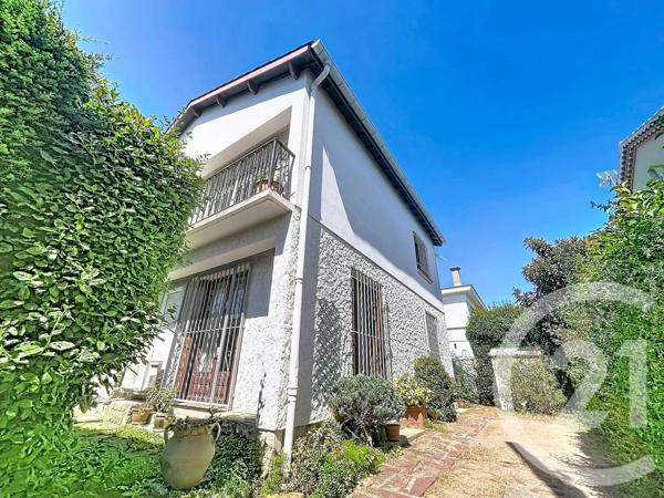 Maison à vendre  6 pièces - 133 m 2   BEZIERS  - 34