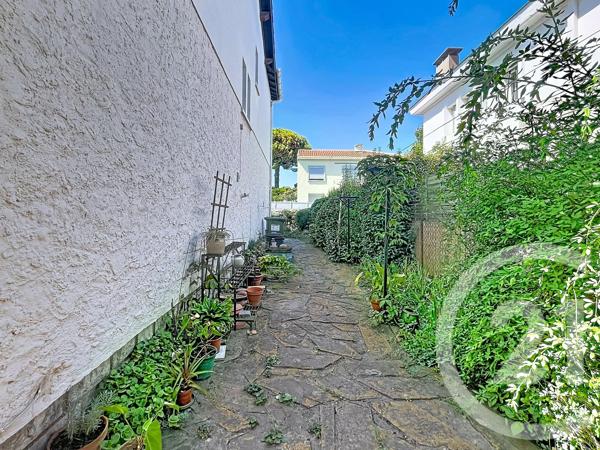 Maison à vendre  6 pièces - 133 m 2   BEZIERS  - 34