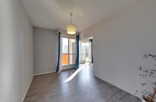 Appartement Auxerre 5 pièce(s) avec balcon