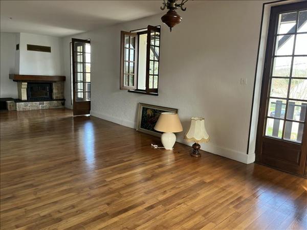 Maison à vendre |  Vaux |  4 pièces | 132 m²