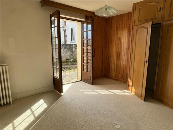 Maison à vendre |  Vaux |  4 pièces | 132 m²