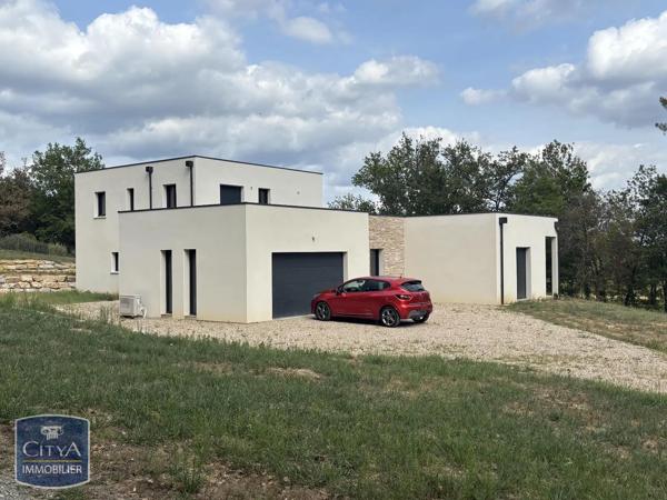 Maison à louer 5 pièces 218m² Lembras (24100)