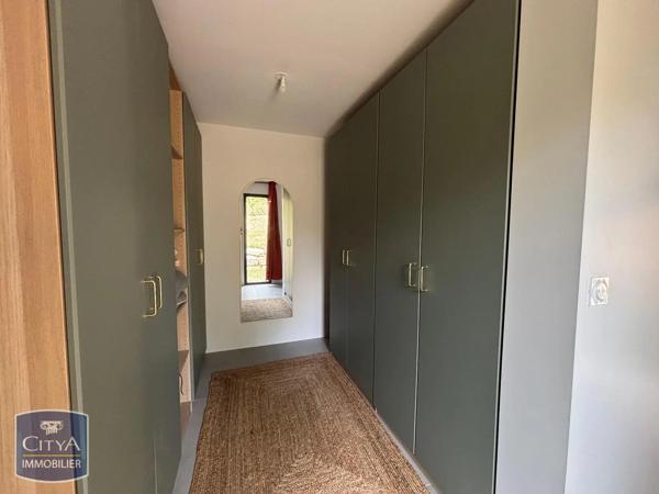 Maison à louer 5 pièces 218m² Lembras (24100)