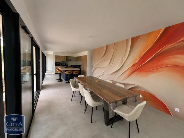 Maison à louer 5 pièces 218m² Lembras (24100)