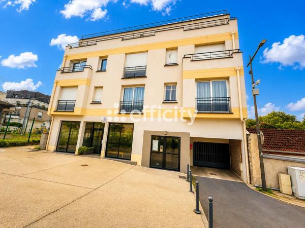 Appartement
         3 pièces
        - 49 m² Exclusivité 265 000 € *