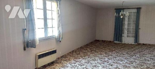Maison de 190 m2 habitable avec jardin de 2059 m2 + une surface de 150 m2 en rez-de-jardin à us...