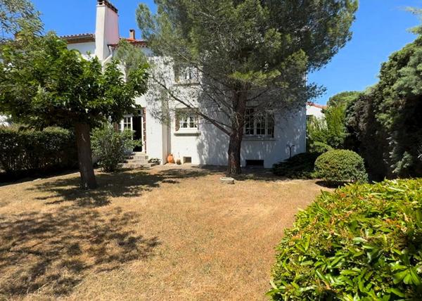 Carcassonne, maison 230 m² sur terrain 550 m², 5 chambres, sous-sol complet avec garage et salle de jeux