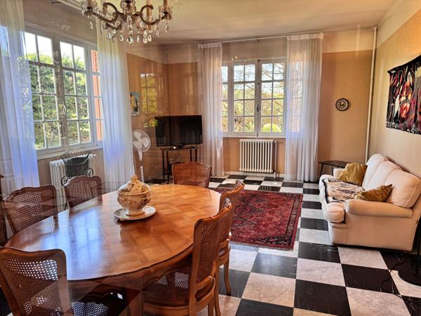 Carcassonne, maison 230 m² sur terrain 550 m², 5 chambres, sous-sol complet avec garage et salle de jeux