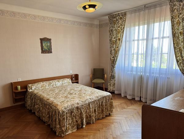 Carcassonne, maison 230 m² sur terrain 550 m², 5 chambres, sous-sol complet avec garage et salle de jeux