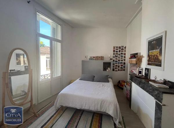Appartement à louer 3 pièces 69.22m² Nîmes (30900)