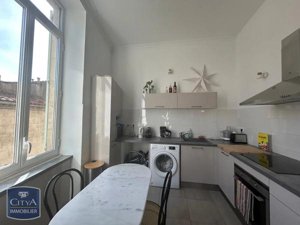 Appartement à louer 3 pièces 69.22m² Nîmes (30900)