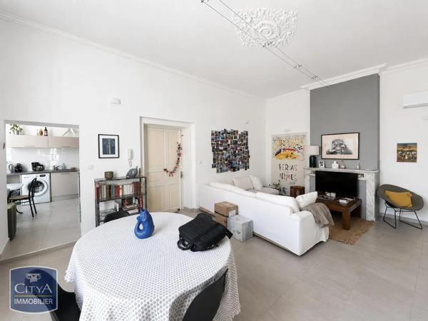 Appartement à louer 3 pièces 69.22m² Nîmes (30900)