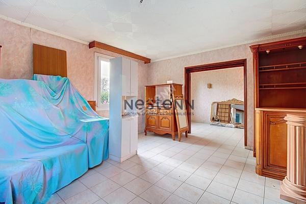 Maison t4 de plain pied individuelle avec garage, annexes et jardin