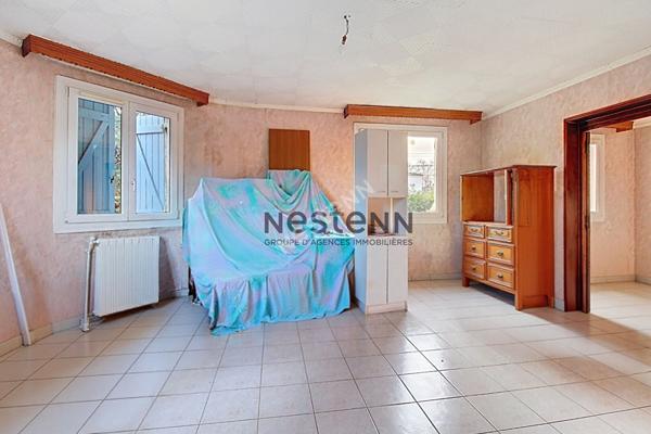 Maison t4 de plain pied individuelle avec garage, annexes et jardin