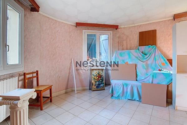 Maison t4 de plain pied individuelle avec garage, annexes et jardin