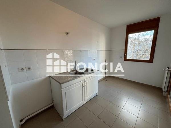Location Appartement meublé 4 pièces 102.65 m² - BATIMENT B Trappes 78190